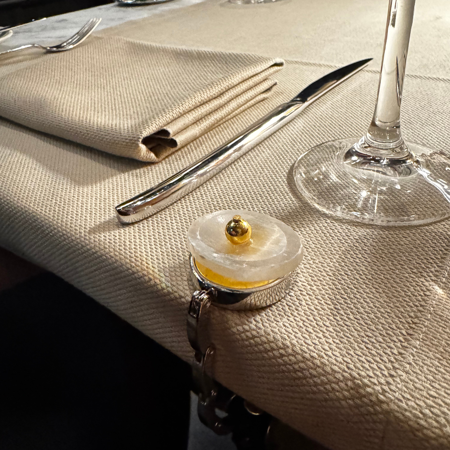 Luxe Tashanger Seleniet Worrystone 24K