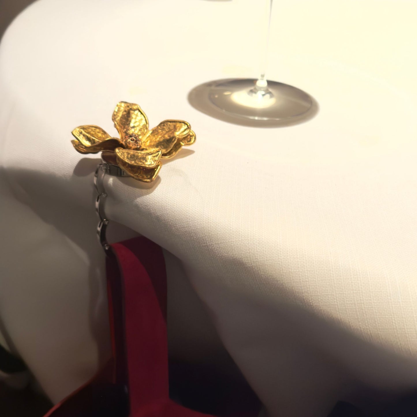 Luxe Tashanger Gouden Bloem 24K