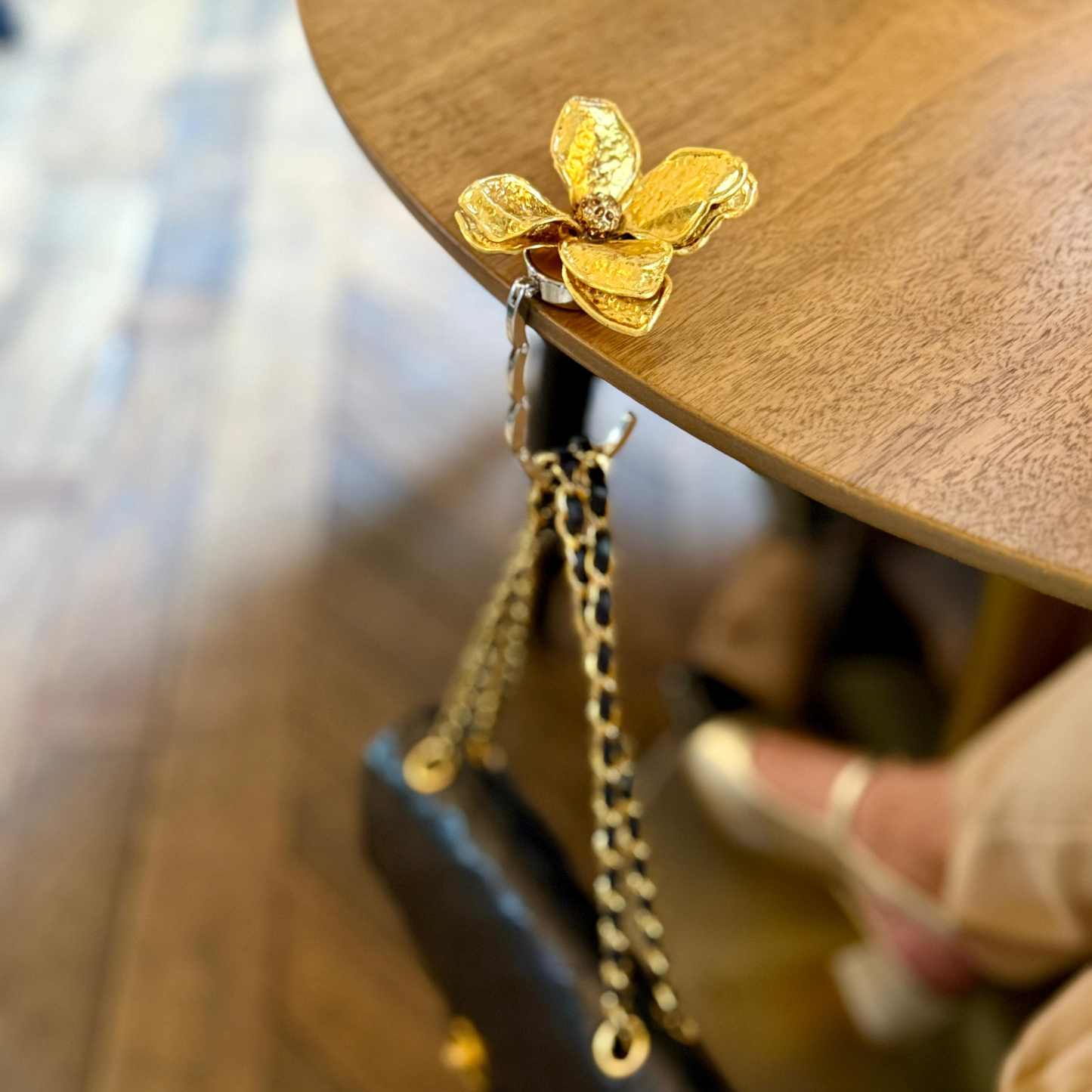 Luxe Tashanger Gouden Bloem 24K