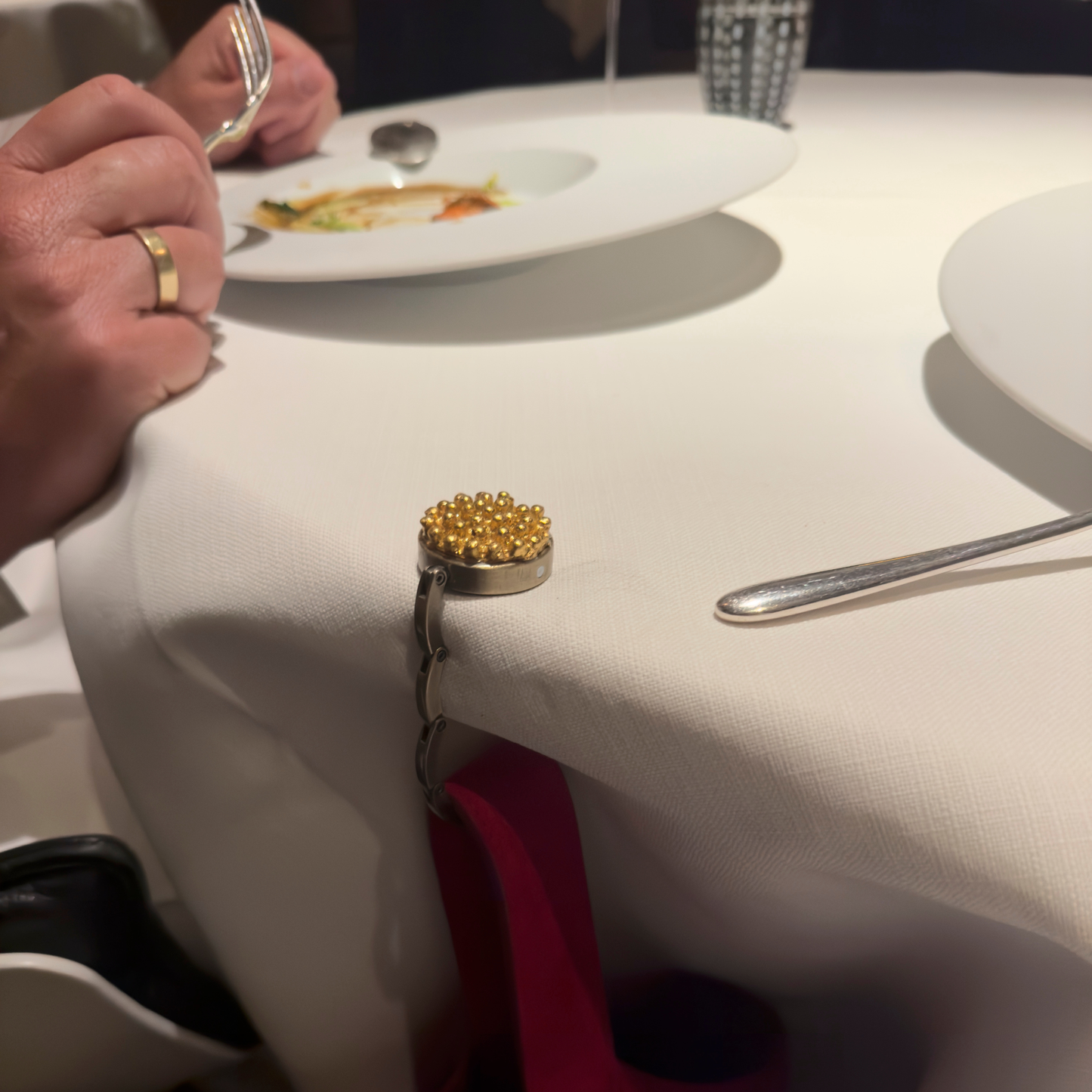 Luxe Tashanger Bubbles 24k