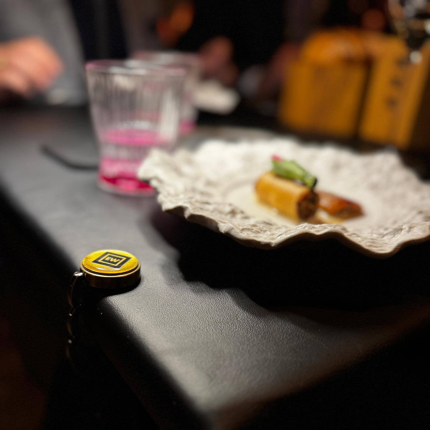 Luxe Tashanger LOGO 24K